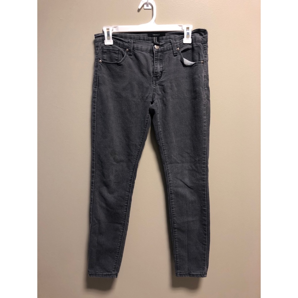 Grey Women’s Forever 21 Skinny Jeans Size 27
